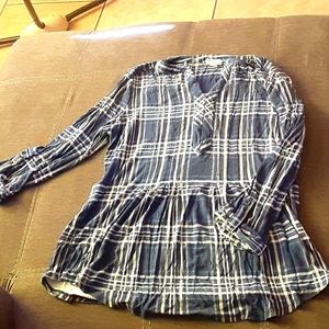 Blue stretchy long sleeve shirt